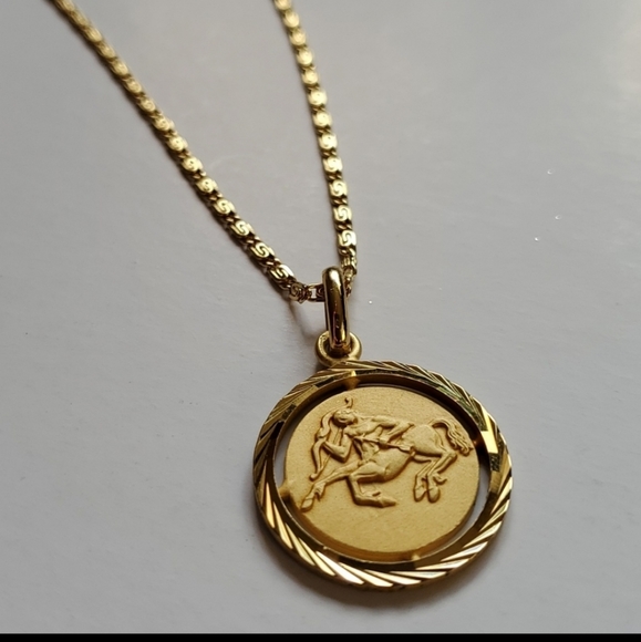 Sagittarius Zodiac Pendant Necklace - Picture 4 of 4